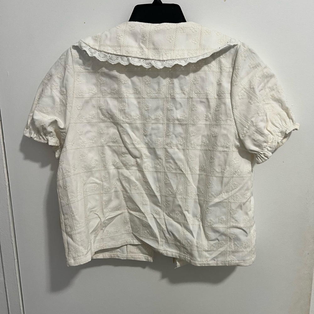 Elegant Cream Tie-Front Blouse - Picture 9 of 9